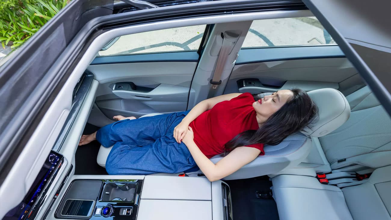 Ghế hạng thương gia Queen Seat ghế phía trước